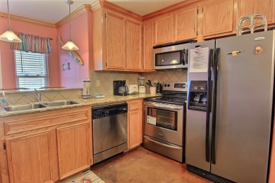 Lake House Beautiful pet friendly condo, just a short walk to the beach. Community pool!, , on Gulf of Mexico - Port Aransas in Texas - Lakehouse Vacation Rental - Lake Home for rent on LakeHouseVacations.com