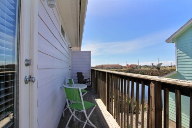 Lake House Beautiful pet friendly condo, just a short walk to the beach. Community pool!, , on Gulf of Mexico - Port Aransas in Texas - Lakehouse Vacation Rental - Lake Home for rent on LakeHouseVacations.com