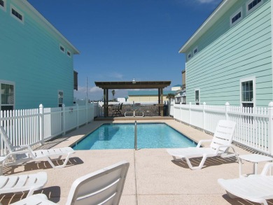 Lake House Beautiful pet friendly condo, just a short walk to the beach. Community pool!, , on Gulf of Mexico - Port Aransas in Texas - Lakehouse Vacation Rental - Lake Home for rent on LakeHouseVacations.com
