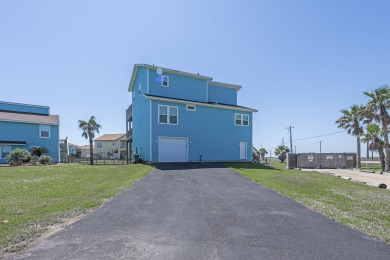 Lake House Spacious pet friendly beach house, boardwalk access, community pool!, , on Gulf of Mexico - Port Aransas in Texas - Lakehouse Vacation Rental - Lake Home for rent on LakeHouseVacations.com