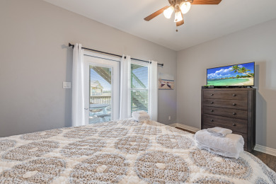 Lake House Spacious pet friendly beach house, boardwalk access, community pool!, , on Gulf of Mexico - Port Aransas in Texas - Lakehouse Vacation Rental - Lake Home for rent on LakeHouseVacations.com