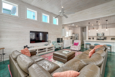 Lake House Bright and cheery home! In town - gated community, 2 heated community pools!, , on Gulf of Mexico - Port Aransas in Texas - Lakehouse Vacation Rental - Lake Home for rent on LakeHouseVacations.com