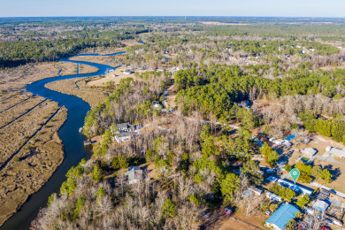 Lake House Reeled Inn, , on New River in North Carolina - Lakehouse Vacation Rental - Lake Home for rent on LakeHouseVacations.com