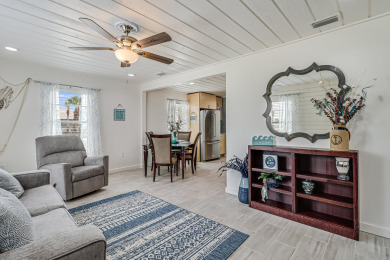 Lake House Charming Pet-Friendly home nestled in Port A, just minutes from the beach!, , on Gulf of Mexico - Port Aransas in Texas - Lakehouse Vacation Rental - Lake Home for rent on LakeHouseVacations.com
