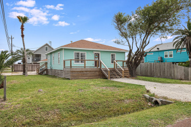 Lake House Charming Pet-Friendly home nestled in Port A, just minutes from the beach!, , on Gulf of Mexico - Port Aransas in Texas - Lakehouse Vacation Rental - Lake Home for rent on LakeHouseVacations.com