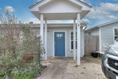 Lake House The cutest cottage in all of Port Aransas! Cottage for 2, Close to the beach, , on Gulf of Mexico - Port Aransas in Texas - Lakehouse Vacation Rental - Lake Home for rent on LakeHouseVacations.com