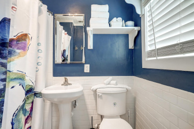 Lake House The cutest cottage in all of Port Aransas! Cottage for 2, Close to the beach, , on Gulf of Mexico - Port Aransas in Texas - Lakehouse Vacation Rental - Lake Home for rent on LakeHouseVacations.com