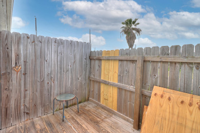 Lake House The cutest cottage in all of Port Aransas! Cottage for 2, Close to the beach, , on Gulf of Mexico - Port Aransas in Texas - Lakehouse Vacation Rental - Lake Home for rent on LakeHouseVacations.com