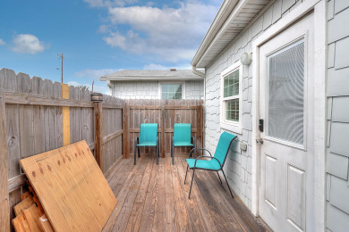 Lake House The cutest cottage in all of Port Aransas! Cottage for 2, Close to the beach, , on Gulf of Mexico - Port Aransas in Texas - Lakehouse Vacation Rental - Lake Home for rent on LakeHouseVacations.com