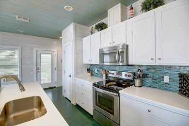 Lake House Pet friendly home in gated Village Walk! 2 heated community pools! , , on Gulf of Mexico - Port Aransas in Texas - Lakehouse Vacation Rental - Lake Home for rent on LakeHouseVacations.com