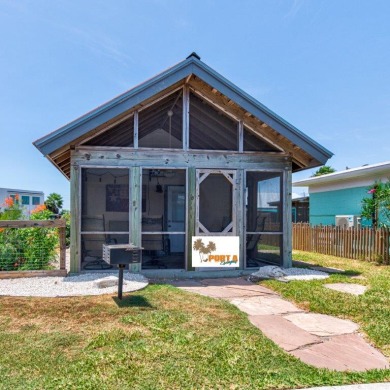 Lake House Pet friendly cottage, fenced yard, located in downtown Port A!, , on Gulf of Mexico - Port Aransas in Texas - Lakehouse Vacation Rental - Lake Home for rent on LakeHouseVacations.com
