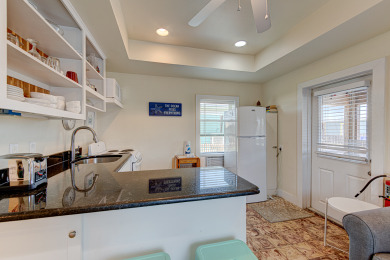 Lake House Pet friendly cottage, fenced yard, located in downtown Port A!, , on Gulf of Mexico - Port Aransas in Texas - Lakehouse Vacation Rental - Lake Home for rent on LakeHouseVacations.com