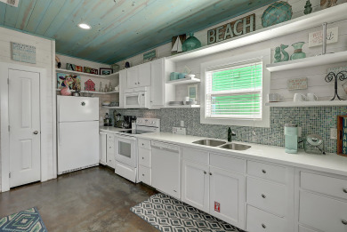 Lake House Charming home in Port A, two primary bedrooms!, , on Gulf of Mexico - Port Aransas in Texas - Lakehouse Vacation Rental - Lake Home for rent on LakeHouseVacations.com
