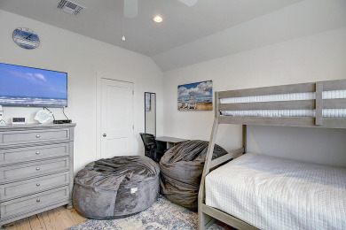 Lake House Coastal cottage, community pool, parking for 2, , on Gulf of Mexico - Port Aransas in Texas - Lakehouse Vacation Rental - Lake Home for rent on LakeHouseVacations.com