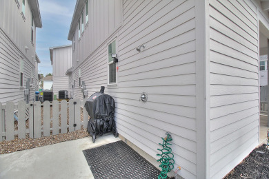 Lake House Coastal cottage, community pool, parking for 2, , on Gulf of Mexico - Port Aransas in Texas - Lakehouse Vacation Rental - Lake Home for rent on LakeHouseVacations.com