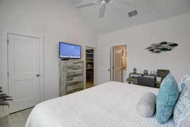 Lake House Coastal cottage, community pool, parking for 2, , on Gulf of Mexico - Port Aransas in Texas - Lakehouse Vacation Rental - Lake Home for rent on LakeHouseVacations.com