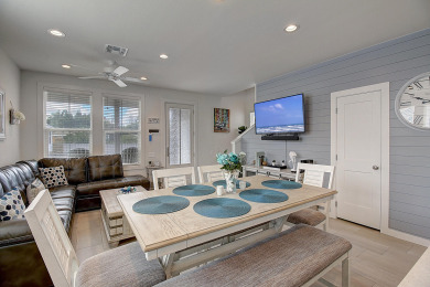 Lake House Coastal cottage, community pool, parking for 2, , on Gulf of Mexico - Port Aransas in Texas - Lakehouse Vacation Rental - Lake Home for rent on LakeHouseVacations.com