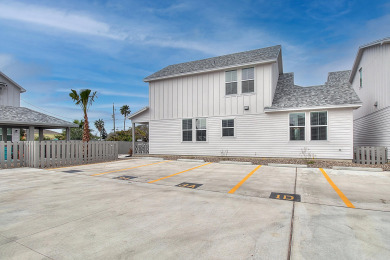 Lake House Coastal cottage, community pool, parking for 2, , on Gulf of Mexico - Port Aransas in Texas - Lakehouse Vacation Rental - Lake Home for rent on LakeHouseVacations.com