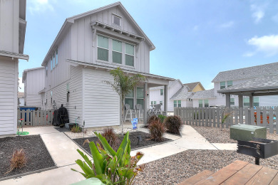 Lake House Coastal cottage, community pool, parking for 2, , on Gulf of Mexico - Port Aransas in Texas - Lakehouse Vacation Rental - Lake Home for rent on LakeHouseVacations.com