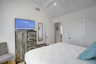 Lake House Coastal cottage, community pool, parking for 2, , on Gulf of Mexico - Port Aransas in Texas - Lakehouse Vacation Rental - Lake Home for rent on LakeHouseVacations.com
