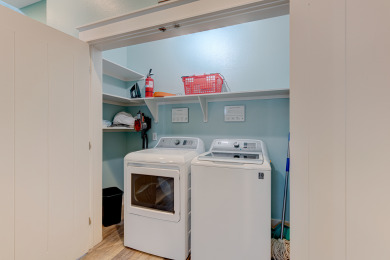 Lake House Pet friendly, Private pool, EV charger, , on Gulf of Mexico - Port Aransas in Texas - Lakehouse Vacation Rental - Lake Home for rent on LakeHouseVacations.com