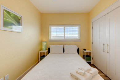 Lake House Pet friendly, Private pool, EV charger, , on Gulf of Mexico - Port Aransas in Texas - Lakehouse Vacation Rental - Lake Home for rent on LakeHouseVacations.com