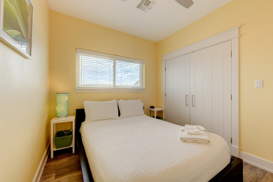 Lake House Pet friendly, Private pool, EV charger, , on Gulf of Mexico - Port Aransas in Texas - Lakehouse Vacation Rental - Lake Home for rent on LakeHouseVacations.com