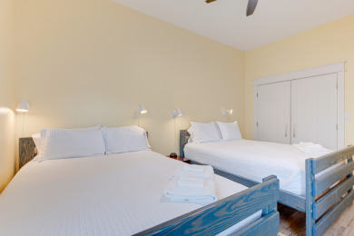Lake House Pet friendly, Private pool, EV charger, , on Gulf of Mexico - Port Aransas in Texas - Lakehouse Vacation Rental - Lake Home for rent on LakeHouseVacations.com