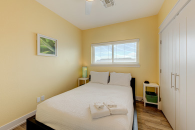Lake House Pet friendly, Private pool, EV charger, , on Gulf of Mexico - Port Aransas in Texas - Lakehouse Vacation Rental - Lake Home for rent on LakeHouseVacations.com