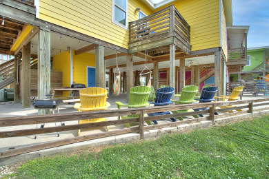 Lake House Awesome island home with a community pool. In the heart of Port Aransas!, , on Gulf of Mexico - Port Aransas in Texas - Lakehouse Vacation Rental - Lake Home for rent on LakeHouseVacations.com