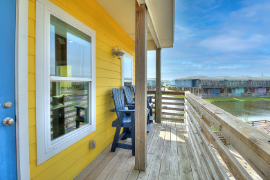 Lake House Awesome island home with a community pool. In the heart of Port Aransas!, , on Gulf of Mexico - Port Aransas in Texas - Lakehouse Vacation Rental - Lake Home for rent on LakeHouseVacations.com