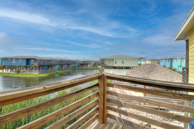 Lake House Awesome island home with a community pool. In the heart of Port Aransas!, , on Gulf of Mexico - Port Aransas in Texas - Lakehouse Vacation Rental - Lake Home for rent on LakeHouseVacations.com