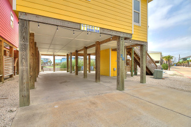 Lake House Awesome island home with a community pool. In the heart of Port Aransas!, , on Gulf of Mexico - Port Aransas in Texas - Lakehouse Vacation Rental - Lake Home for rent on LakeHouseVacations.com