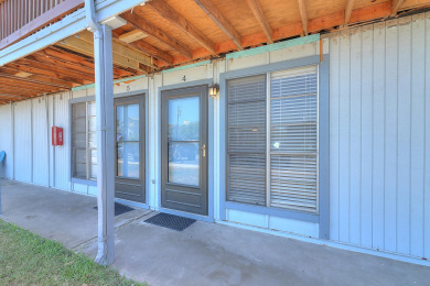 Lake House Cozy and spacious bungalow!, , on Gulf of Mexico - Port Aransas in Texas - Lakehouse Vacation Rental - Lake Home for rent on LakeHouseVacations.com