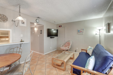 Lake House Cozy and spacious bungalow!, , on Gulf of Mexico - Port Aransas in Texas - Lakehouse Vacation Rental - Lake Home for rent on LakeHouseVacations.com