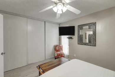 Lake House Cozy and spacious bungalow!, , on Gulf of Mexico - Port Aransas in Texas - Lakehouse Vacation Rental - Lake Home for rent on LakeHouseVacations.com