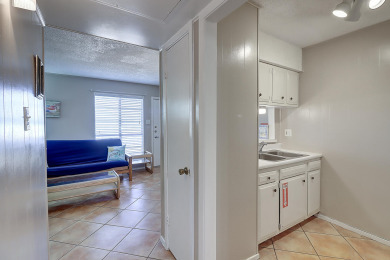 Lake House Cozy and spacious bungalow!, , on Gulf of Mexico - Port Aransas in Texas - Lakehouse Vacation Rental - Lake Home for rent on LakeHouseVacations.com