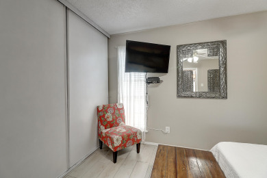 Lake House Cozy and spacious bungalow!, , on Gulf of Mexico - Port Aransas in Texas - Lakehouse Vacation Rental - Lake Home for rent on LakeHouseVacations.com