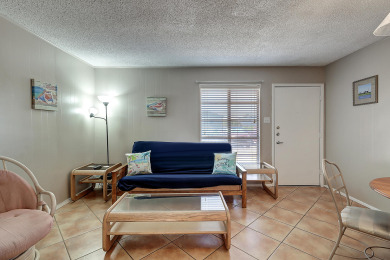 Lake House Cozy and spacious bungalow!, , on Gulf of Mexico - Port Aransas in Texas - Lakehouse Vacation Rental - Lake Home for rent on LakeHouseVacations.com