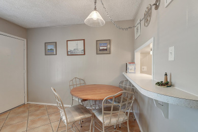 Lake House Cozy and spacious bungalow!, , on Gulf of Mexico - Port Aransas in Texas - Lakehouse Vacation Rental - Lake Home for rent on LakeHouseVacations.com