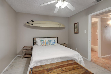 Lake House Cozy and spacious bungalow!, , on Gulf of Mexico - Port Aransas in Texas - Lakehouse Vacation Rental - Lake Home for rent on LakeHouseVacations.com