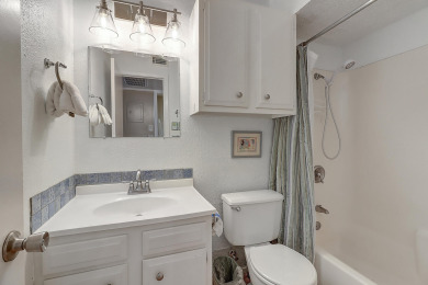 Lake House Cozy and spacious bungalow!, , on Gulf of Mexico - Port Aransas in Texas - Lakehouse Vacation Rental - Lake Home for rent on LakeHouseVacations.com
