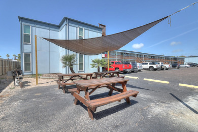 Lake House Cozy and spacious bungalow!, , on Gulf of Mexico - Port Aransas in Texas - Lakehouse Vacation Rental - Lake Home for rent on LakeHouseVacations.com