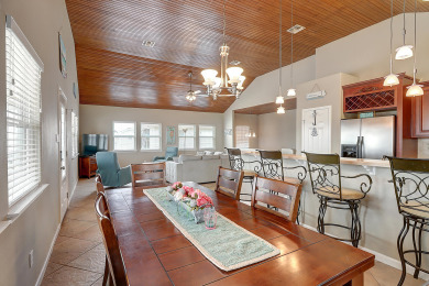 Lake House A pet friendly, spacious home. In-town location, , on Gulf of Mexico - Port Aransas in Texas - Lakehouse Vacation Rental - Lake Home for rent on LakeHouseVacations.com