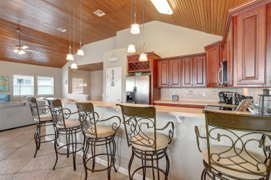 Lake House A pet friendly, spacious home. In-town location, , on Gulf of Mexico - Port Aransas in Texas - Lakehouse Vacation Rental - Lake Home for rent on LakeHouseVacations.com