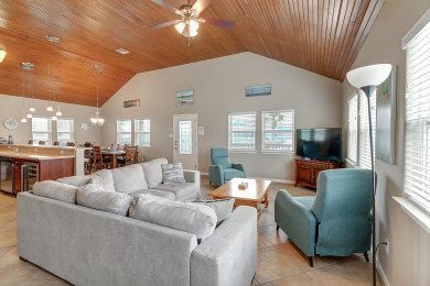 Lake House A pet friendly, spacious home. In-town location, , on Gulf of Mexico - Port Aransas in Texas - Lakehouse Vacation Rental - Lake Home for rent on LakeHouseVacations.com