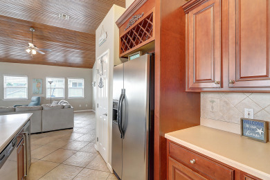 Lake House A pet friendly, spacious home. In-town location, , on Gulf of Mexico - Port Aransas in Texas - Lakehouse Vacation Rental - Lake Home for rent on LakeHouseVacations.com