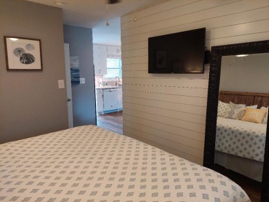 Lake House Quiet and comfortable remodeled studio with sunset views., , on Gulf of Mexico - Port Aransas in Texas - Lakehouse Vacation Rental - Lake Home for rent on LakeHouseVacations.com