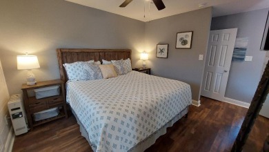 Lake House Quiet and comfortable remodeled studio with sunset views., , on Gulf of Mexico - Port Aransas in Texas - Lakehouse Vacation Rental - Lake Home for rent on LakeHouseVacations.com