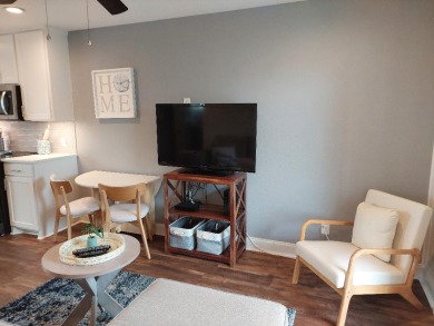 Lake House Quiet and comfortable remodeled studio with sunset views., , on Gulf of Mexico - Port Aransas in Texas - Lakehouse Vacation Rental - Lake Home for rent on LakeHouseVacations.com